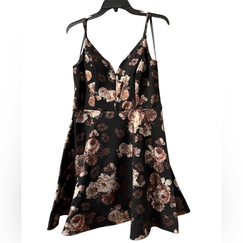 So pretty Floral Black and Brown short JUNIORS Dress by B Darlin